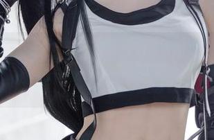 Sally Dorasnow的白丝作品，居然让我想起了那个夏天的傍晚…